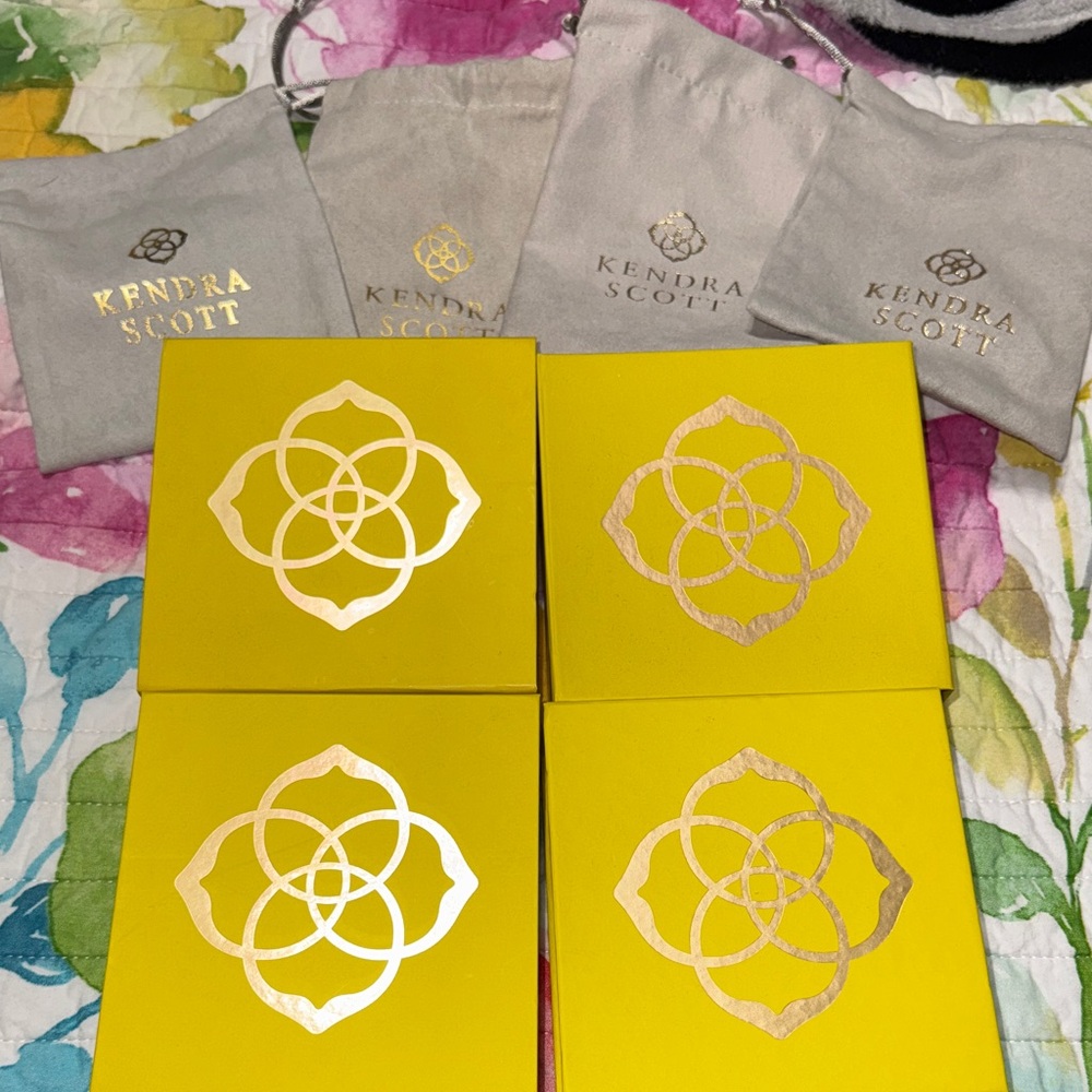 Kendra Scott Boxes with Pouches